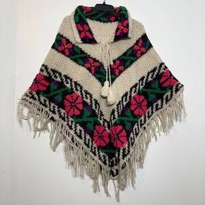Chunky Knit Floral Bohemian Poncho Cream Multi Color Fringe Collar Vintage